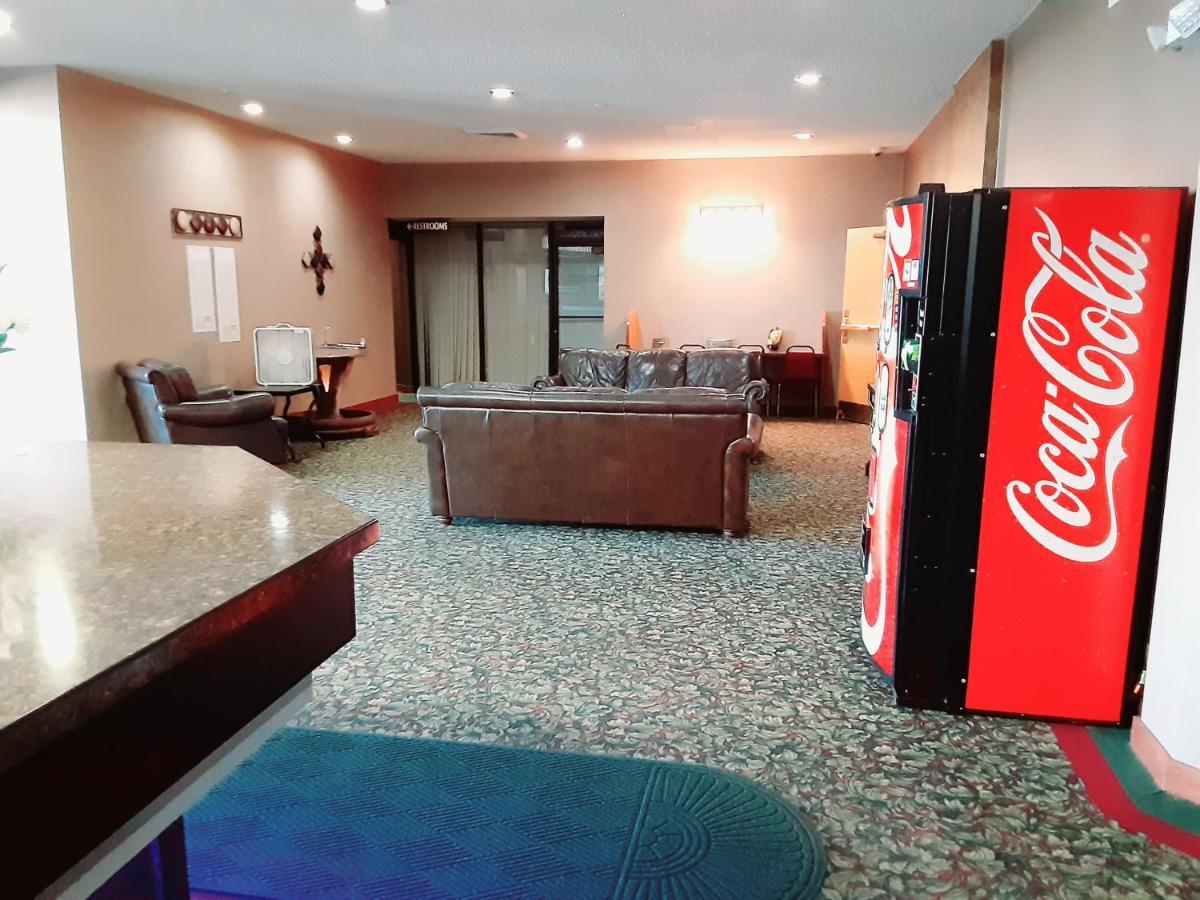Hotel Vegas Minot