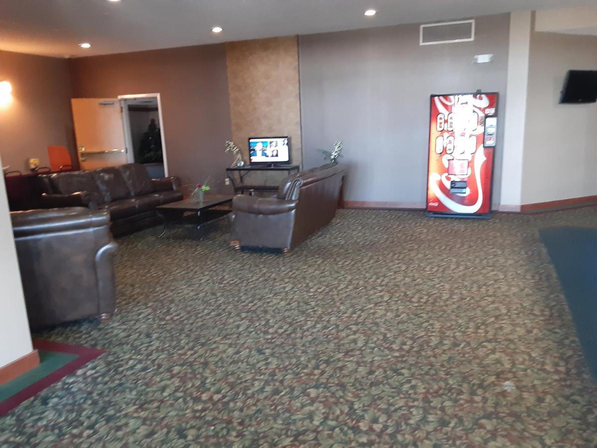 Vegas Minot